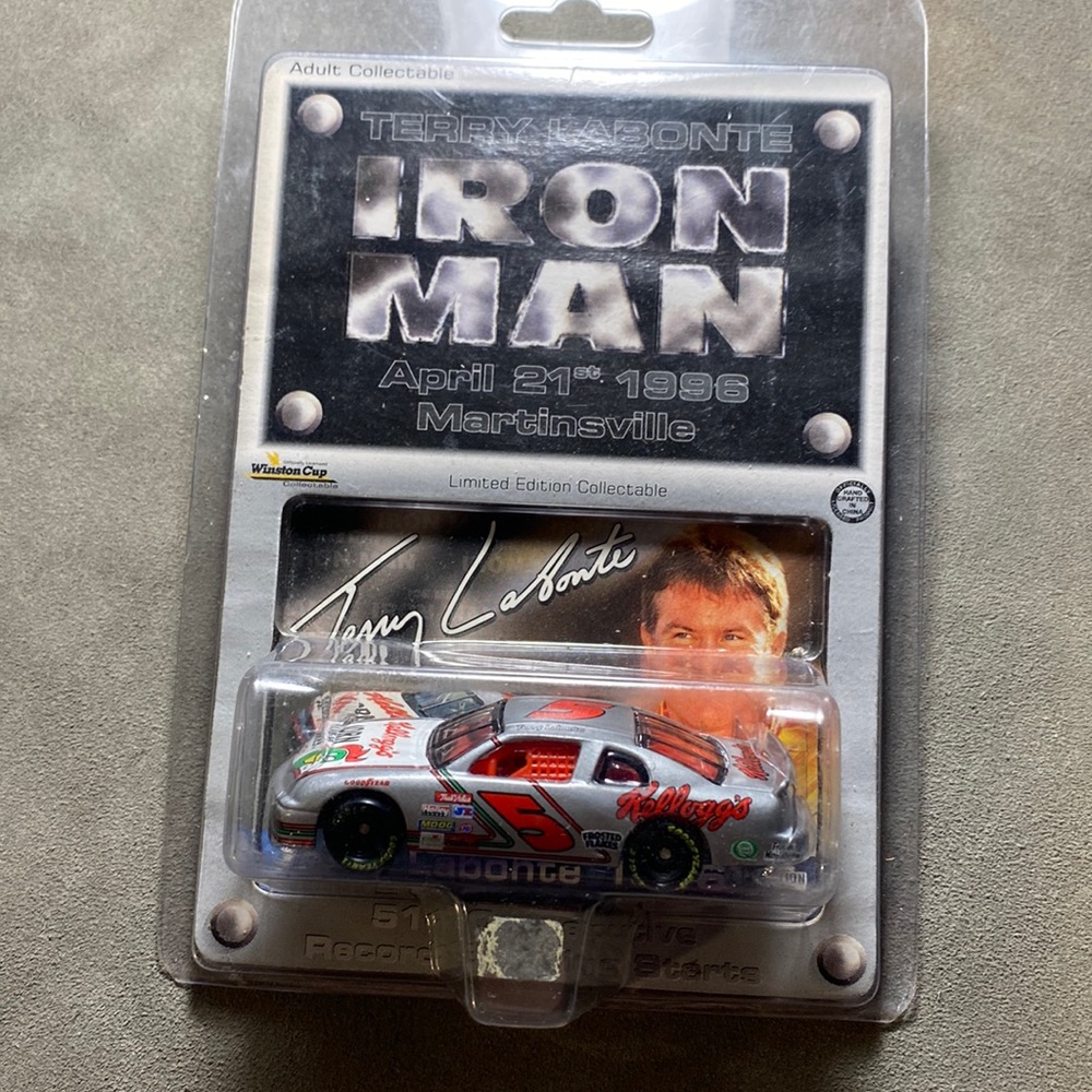 1:64 Action Terry Labonte #5 Kellogg's Iron Man 1996 Monte Carlo
